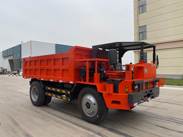 礦用8噸運(yùn)輸車